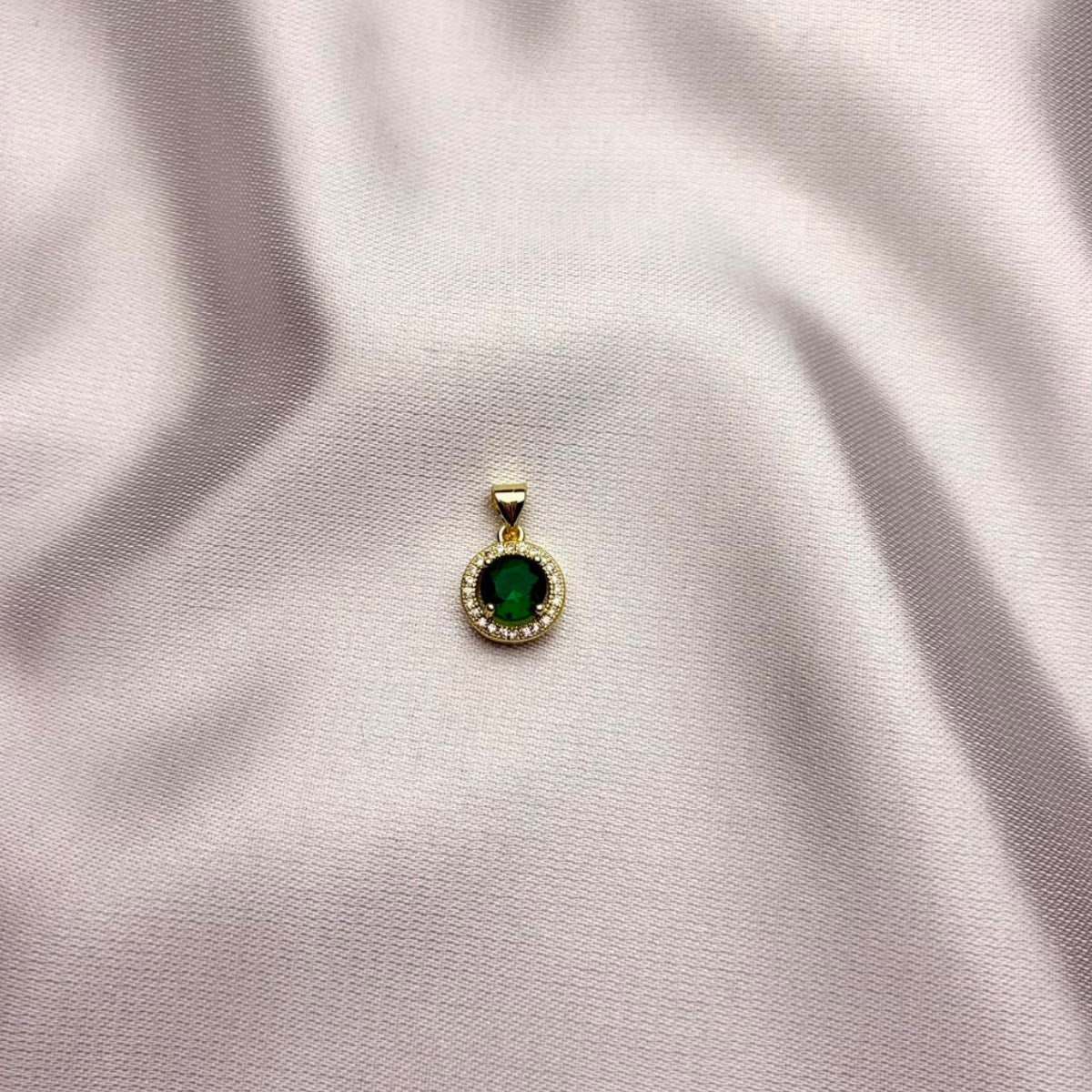 Dije Esmeralda Real laminado en oro 14K